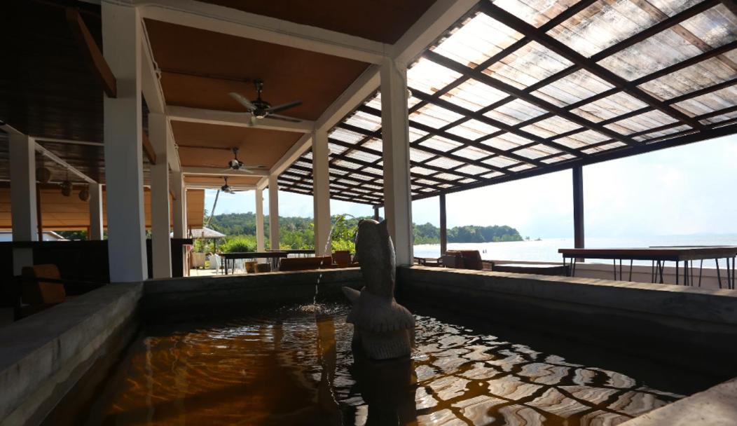 Rafflesia Resort Lundu Buitenkant foto